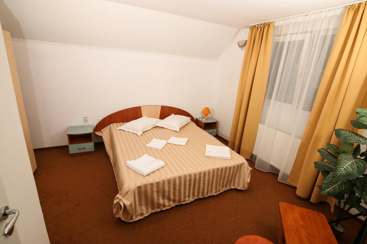 Motel Cotul Donului Predeál Kültér fotó