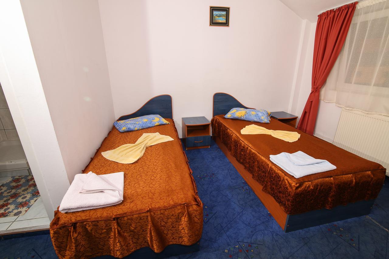 Motel Cotul Donului Predeál Kültér fotó