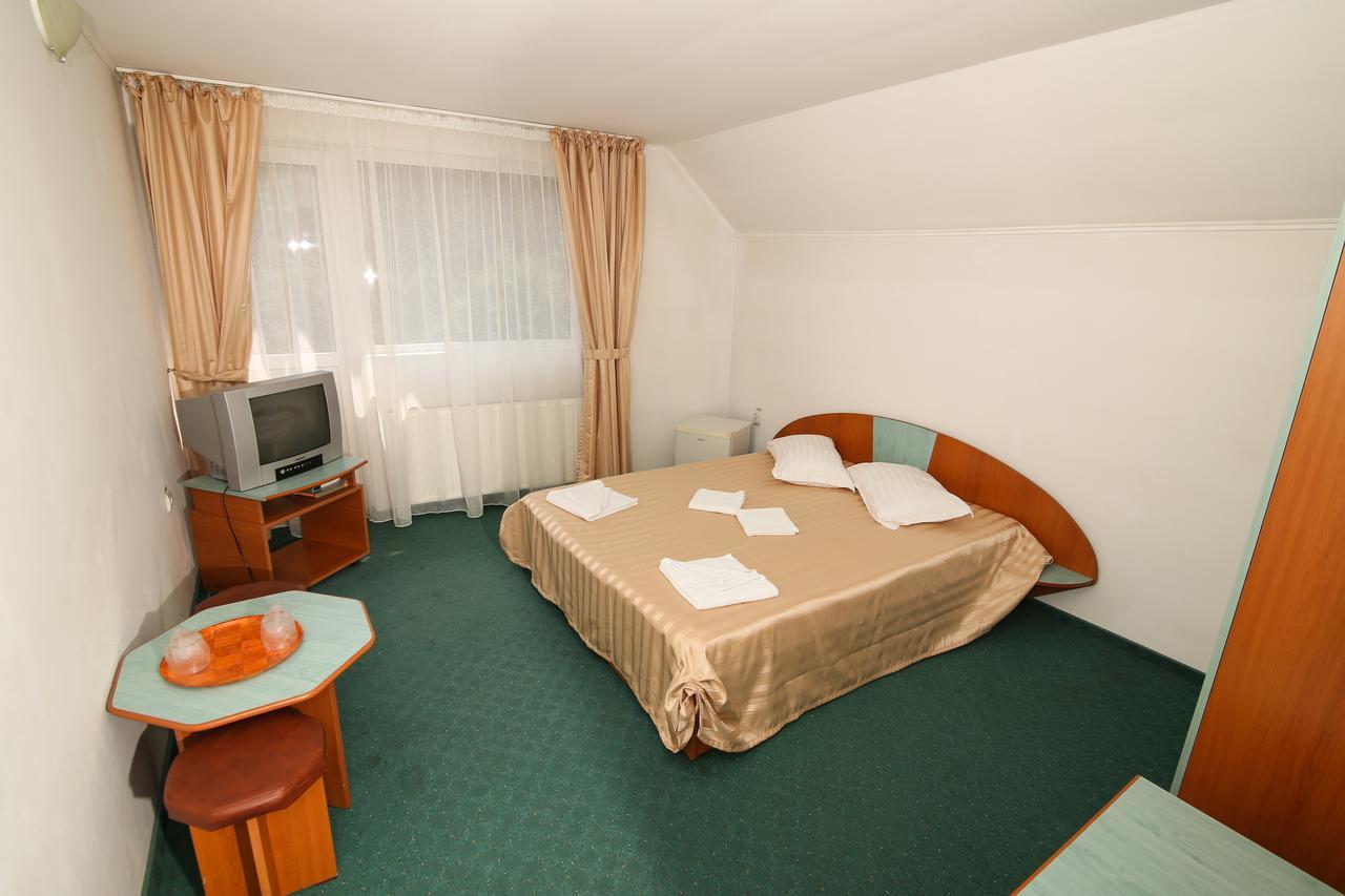 Motel Cotul Donului Predeál Kültér fotó